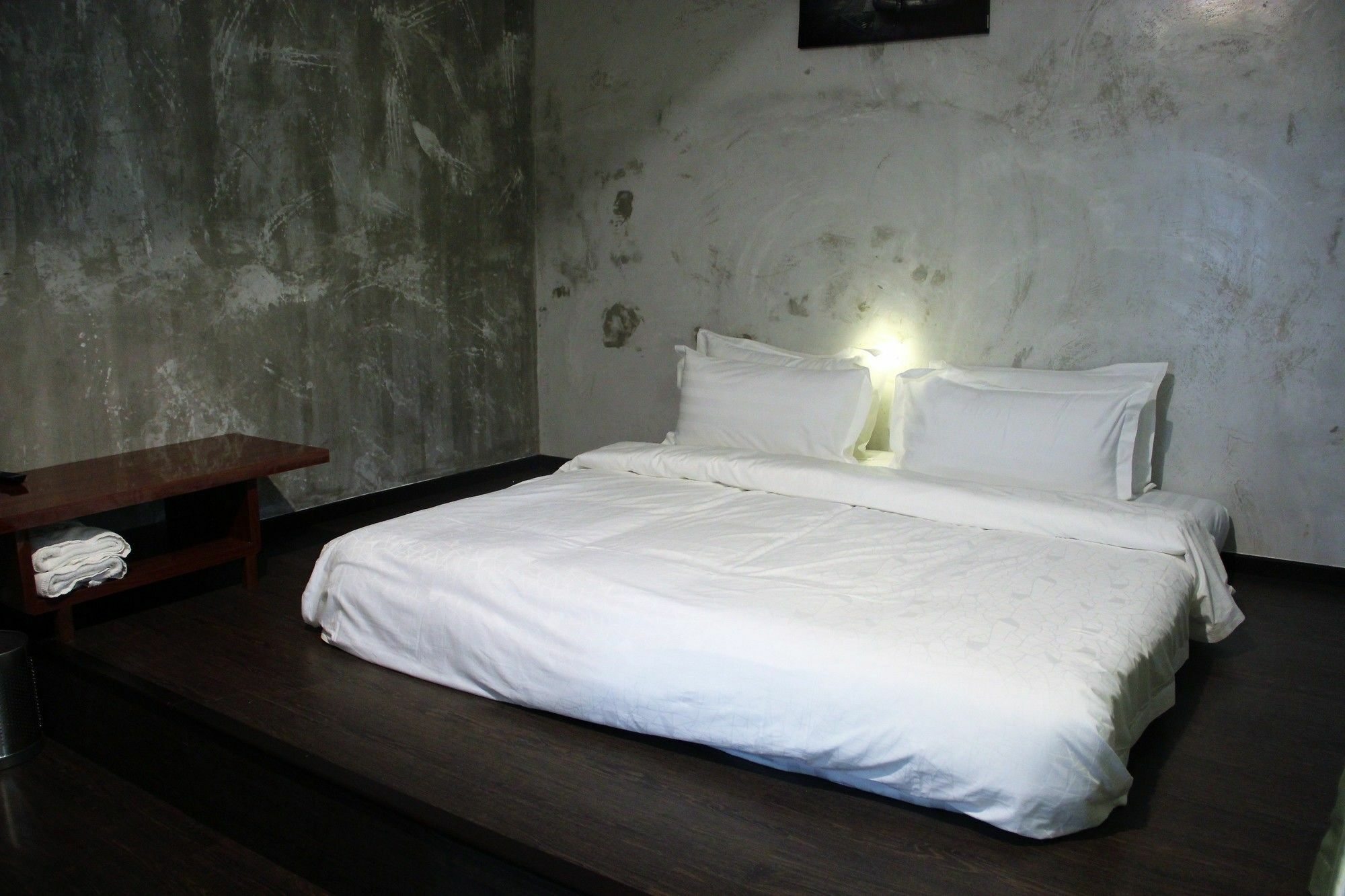 Oyo 1119 Memoire Express Hotel クチン エクステリア 写真